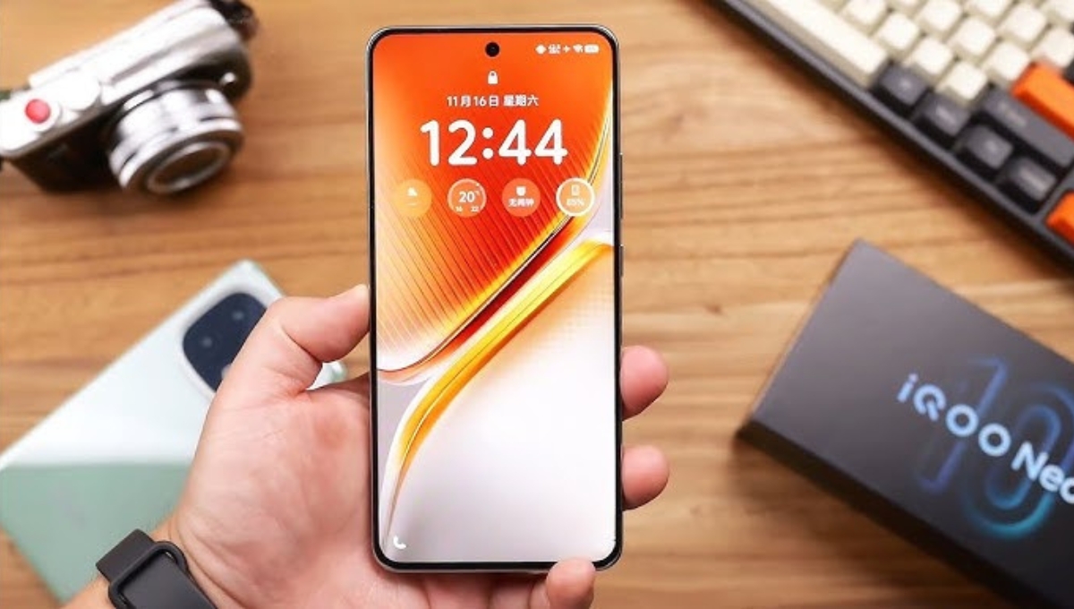 Vivo iQOO Neo 10: 7000mAh की धमाकेदार बैटरी और 120W सुपरचार्जिंग के साथ, कीमत सिर्फ 31,999