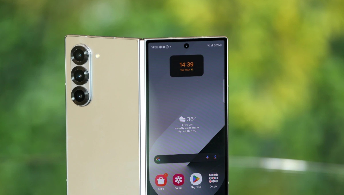 Samsung Galaxy Z Fold7, जब तकनीक, लग्ज़री और परफॉर्मेंस मिलें एक फोल्ड मेंc
