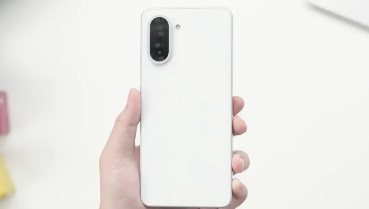 OnePlus Ace 5 Racing: A Style Icon with 7100mAh Battery, Dimensity 9400e And 80W Fast Charging 