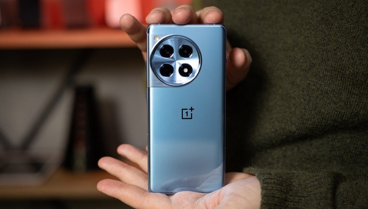 OnePlus 12R: परफॉर्मेंस का नया सुल्तान, Snapdragon 8 Gen 2, 100W चार्जिंग और दमदार कैमरा 41,000 में