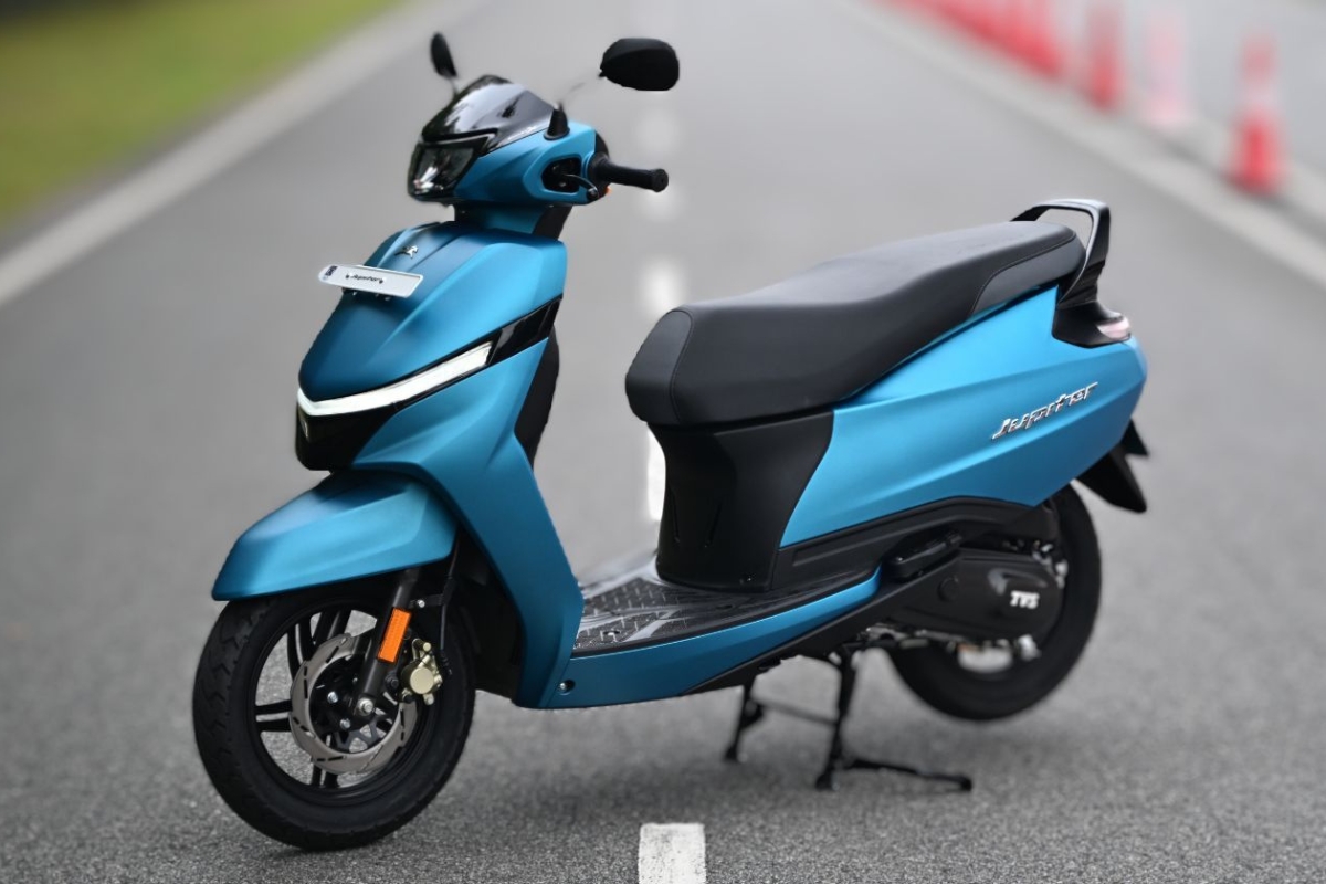 TVS Jupiter: ₹75,000 से शुरू, माइलेज और स्टाइल में बेस्ट स्कूटर