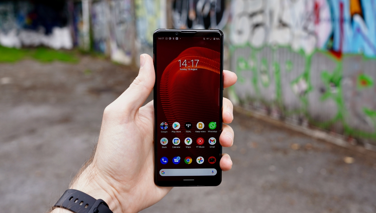 Sony Xperia 5 III: कॉम्पैक्ट डिज़ाइन, 120Hz OLED डिस्प्ले, प्रो-क्वालिटी कैमरा और दमदार परफॉर्मेंस वाला स्मार्टफोन, कीमत ₹45,000 से शुरू