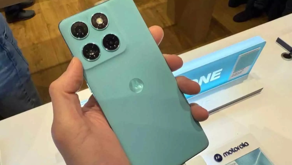 Motorola Edge 60s: 5000mAh बैटरी और प्रीमियम डिज़ाइन के साथ लॉन्च, कीमत कर देगी हैरान