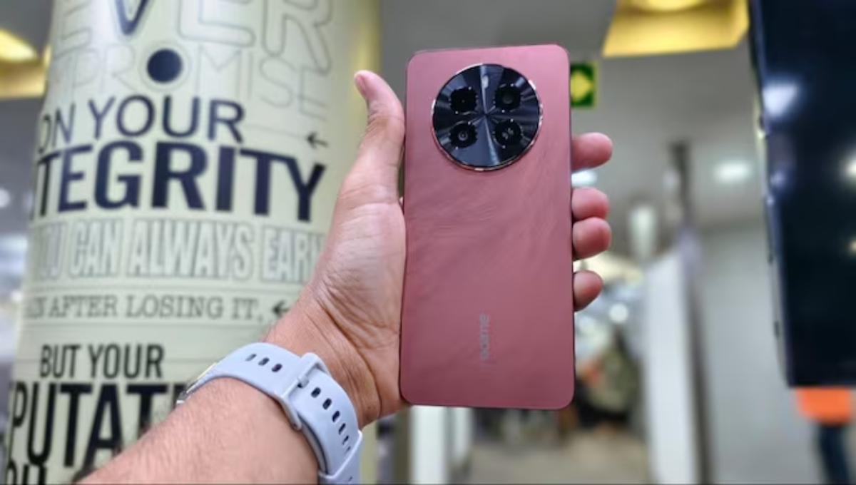 Realme P1 5G: 5000mAh बैटरी और 50MP कैमरा वाला दमदार स्मार्टफोन, कीमत भी किफायती