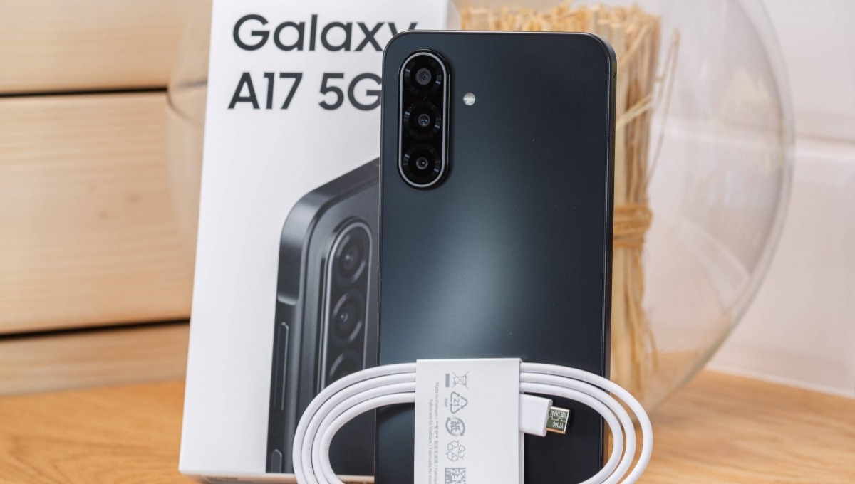 Samsung Galaxy A17 5G: दमदार बैटरी, बेहतरीन कैमरा और एक्स्ट्रा लॉन्ग अपडेट सपोर्ट, जानें कीमत
