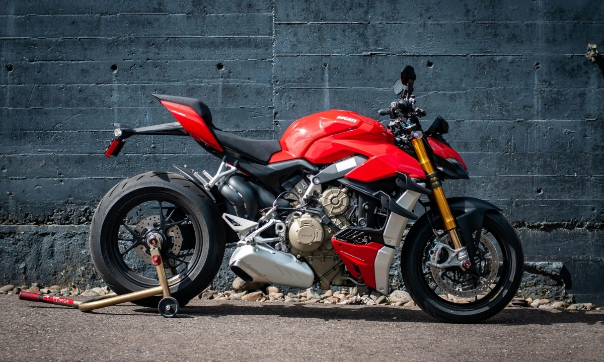 Ducati Streetfighter V4