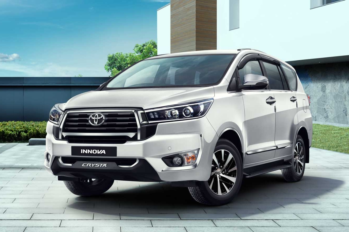 Toyota Innova Crysta: 19.99 लाख से शुरू, दमदार पावर और लग्जरी के साथ परिवार की हर यात्रा का परफेक्ट साथी