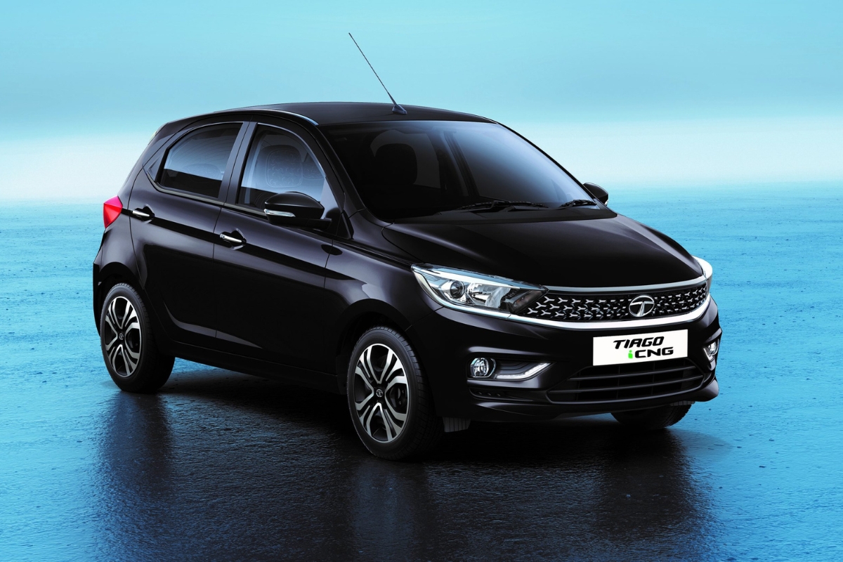 Tata Tiago CNG AMT: 6.60 लाख से शुरू हुई Tata Tiago CNG AMT 28.06 km/kg माइलेज और शानदार फीचर्स वाली किफायती हैचबैक