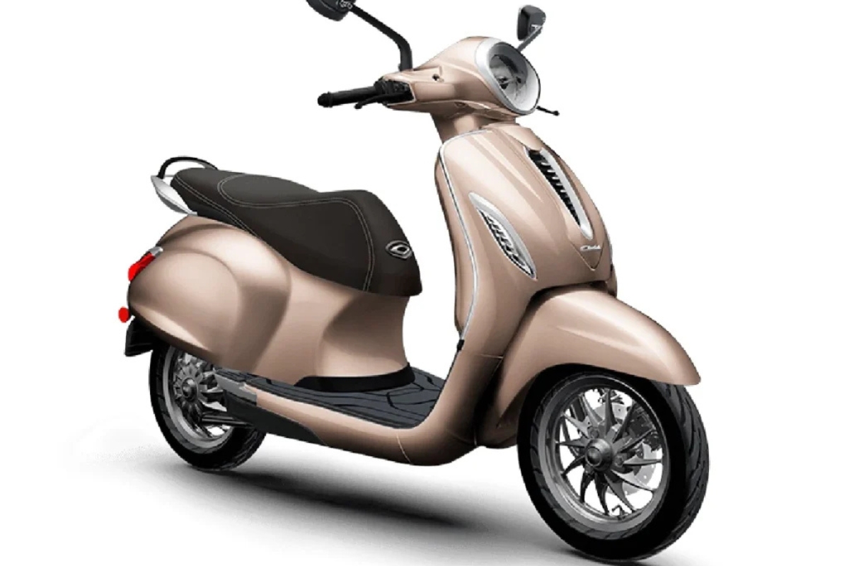 Bajaj Chetak Electric: 1.20 लाख से शुरू दमदार रेंज, स्मार्ट फीचर्स और क्लासिक स्टाइल का परफेक्ट कॉम्बिनेशन