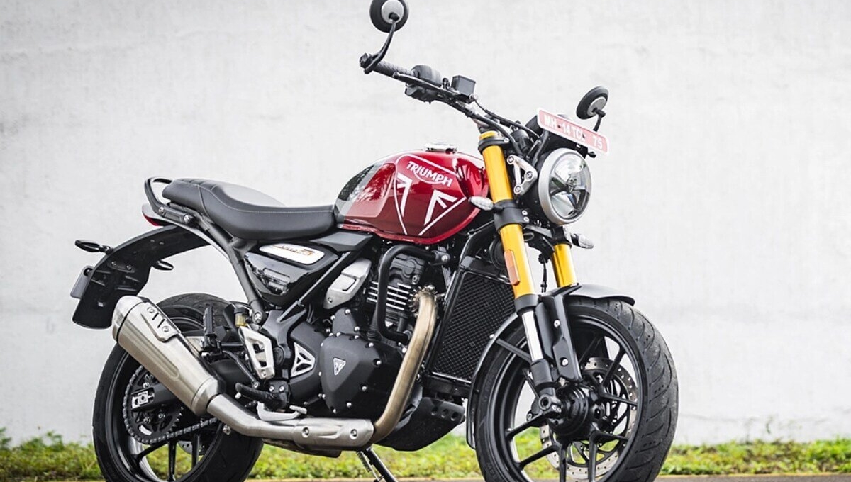 Triumph Speed 400: 30 kmpl माइलेज और ₹2.33 लाख की दमदार रोडस्टर बाइक
