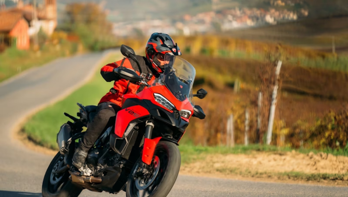 ₹18–20 लाख से शुरू 2025 Ducati Multistrada V2, 18–20 kmpl माइलेज के साथ दमदार परफॉर्मेंस